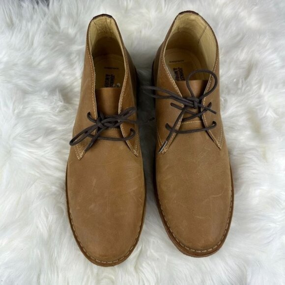 Johnston & Murphy Donnelson Chukka Boots in Brown main image 7